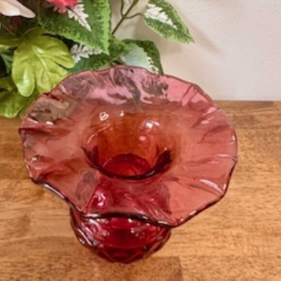 Vintage Cranberry Glass Ruffled Vase Diamond Heart Motif Elegant Red Art Glass - Picture 6 of 7